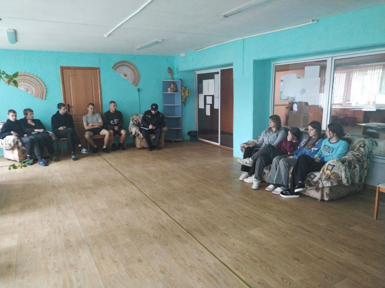 Подробнее о статье Встреча со ст. ОУР КМ ОВД Наровлянского райисполкома